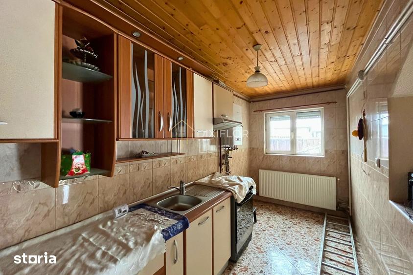 Casă cu 2 camere cu Teren 810 Mp în Praid