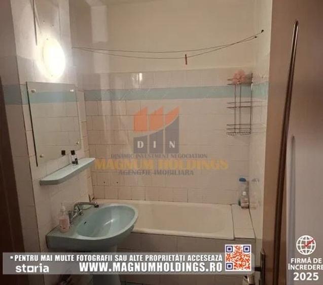 Apartament cu 3 camere decomandat în Prundu