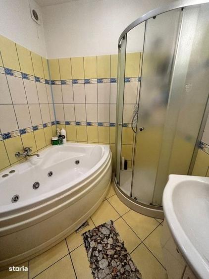Apartament cu 4 camere, mobilat în Central