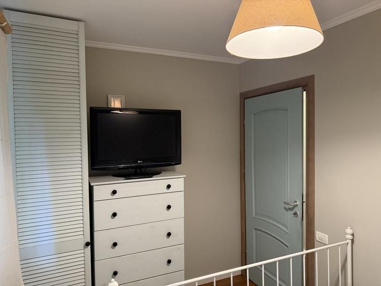 Apartament cu 2 camere semidecomandat, mobilat în Titulescu