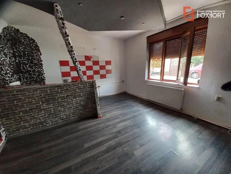 Casă cu 4 camere cu Teren 479 Mp în Crișan