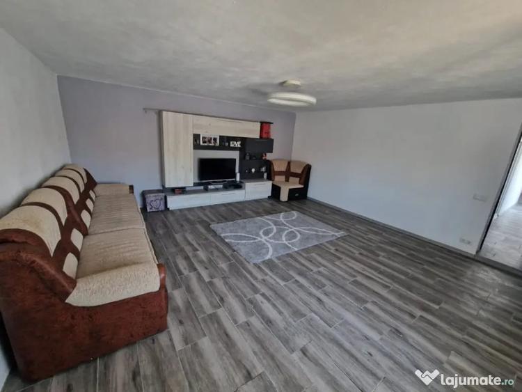 Casa de vanzare Baile?ti 100 mp, curte proprie - 5
