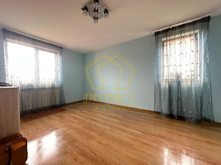Casă individuală cu 3 camere cu Canalizare în Dumbrăvița