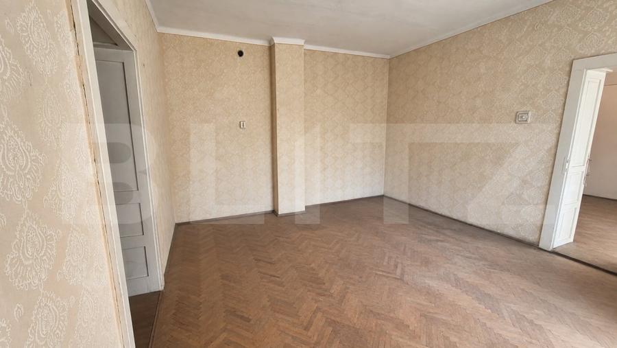 Casă individuală cu 4 camere cu Canalizare în Aurel Vlaicu
