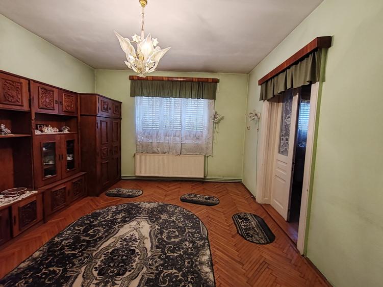 Casă cu 4 camere cu Canalizare în Tărlungeni