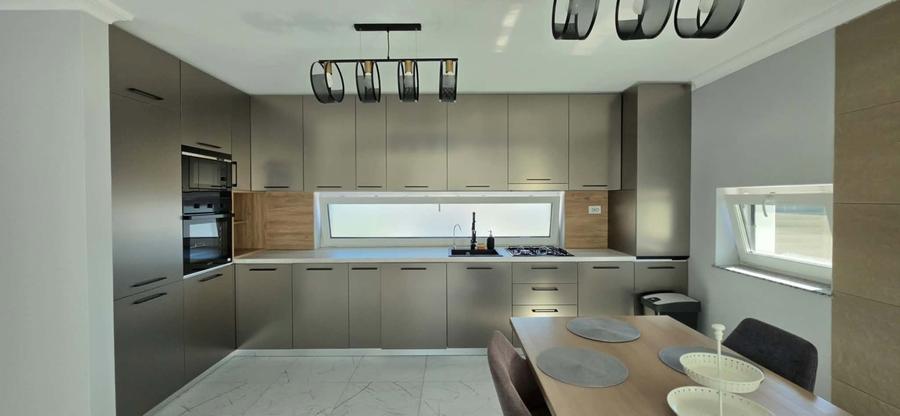 Duplex cu 3 camere cu Canalizare în Periferie