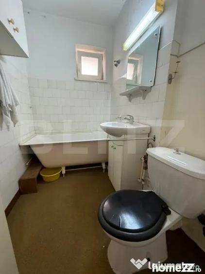 Apartament cu 3 camere semidecomandat în Est