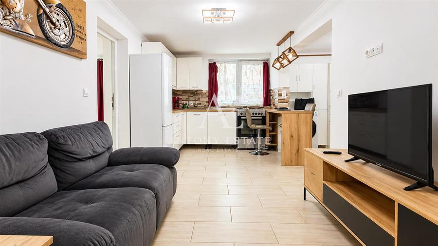 Apartament cu 3 camere decomandat, mobilat în Central