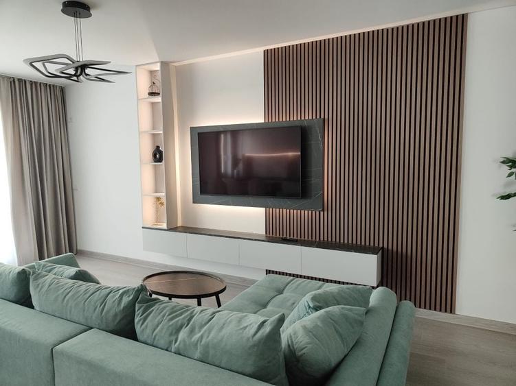 Apartament cu 3 camere decomandat în Exterior Vest