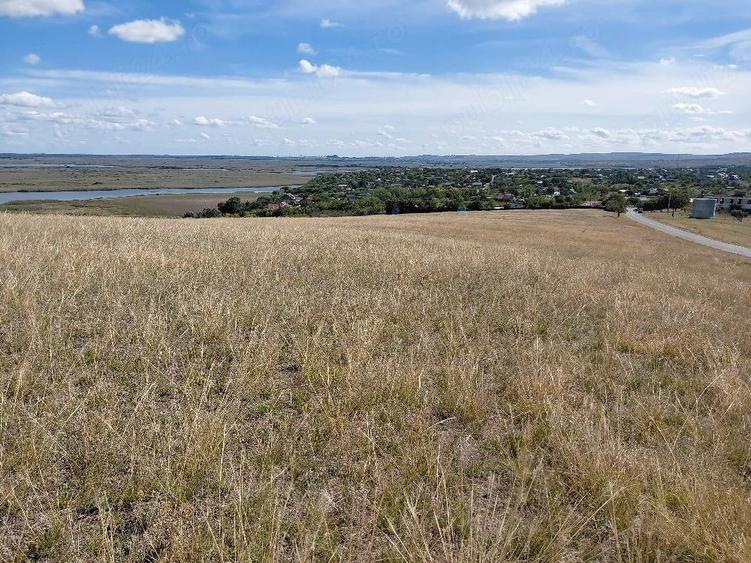 Teren de 10000 mp, în Somova