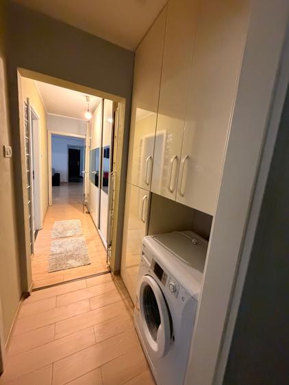 Apartament cu 3 camere semidecomandat în Lidia