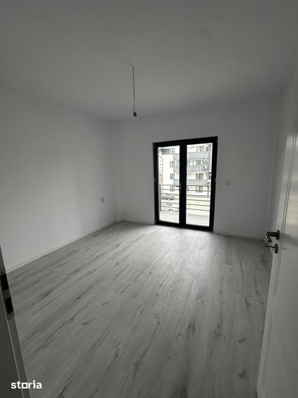 Apartament cu 3 camere decomandat în Socola