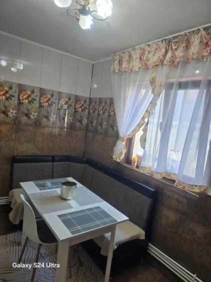 Casă cu 3 camere în Glina