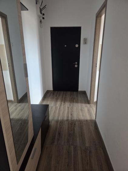 Apartament cu 2 camere semidecomandat în Intim