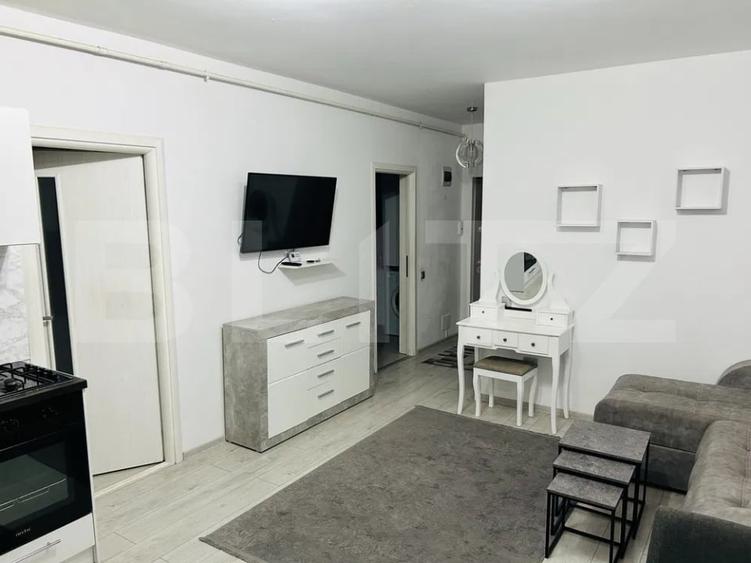 Apartament cu 2 camere semidecomandat, mobilat în Florești