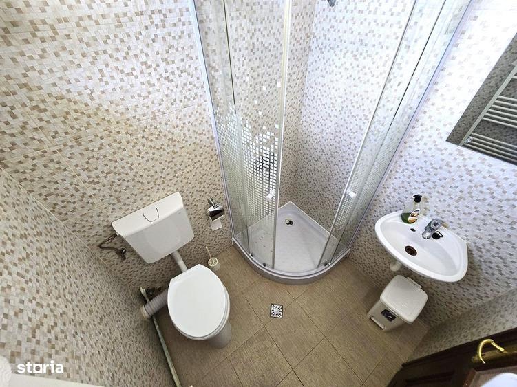Spațiu comercial, de 2,900 mp, în Central
