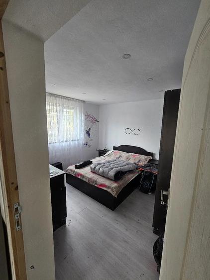 Casă cu 2 camere cu Teren 2000 Mp în Cioroiu