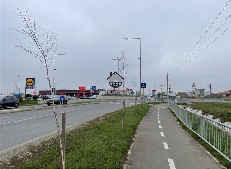 Teren Construcții intravilan de 9542 mp, în Est