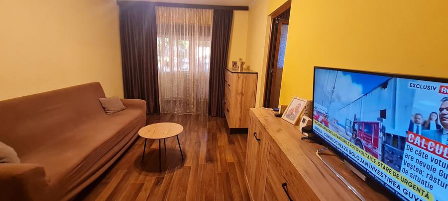 Casa de Cultura_apartament 2camere,pret 77.900E - 1