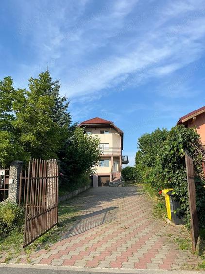 Casă cu 6 camere cu Teren 2000 Mp în Făget