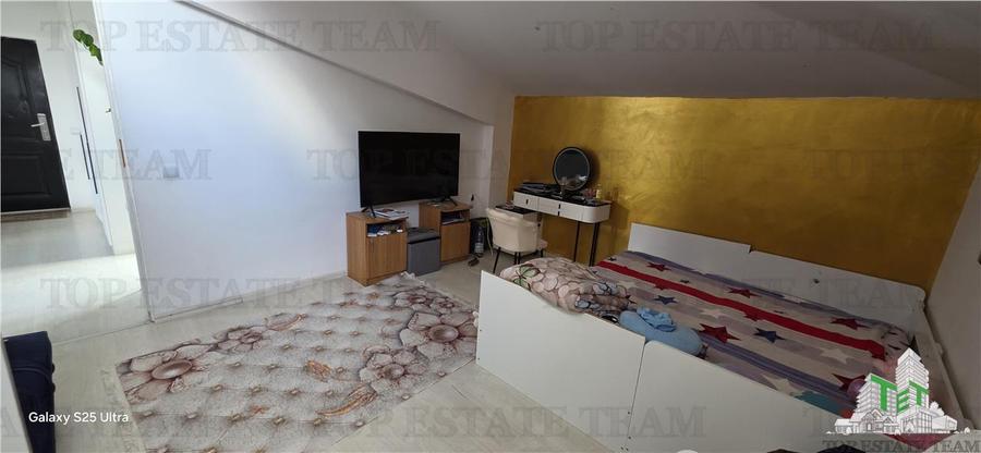 Apartament cu 3 camere decomandat, mobilat în Central