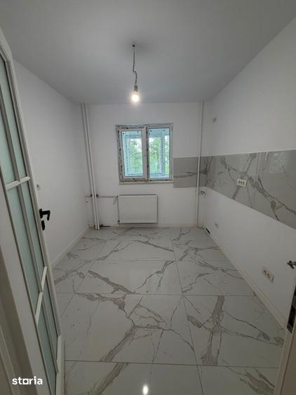 Apartament cu 3 camere decomandat în Dristor