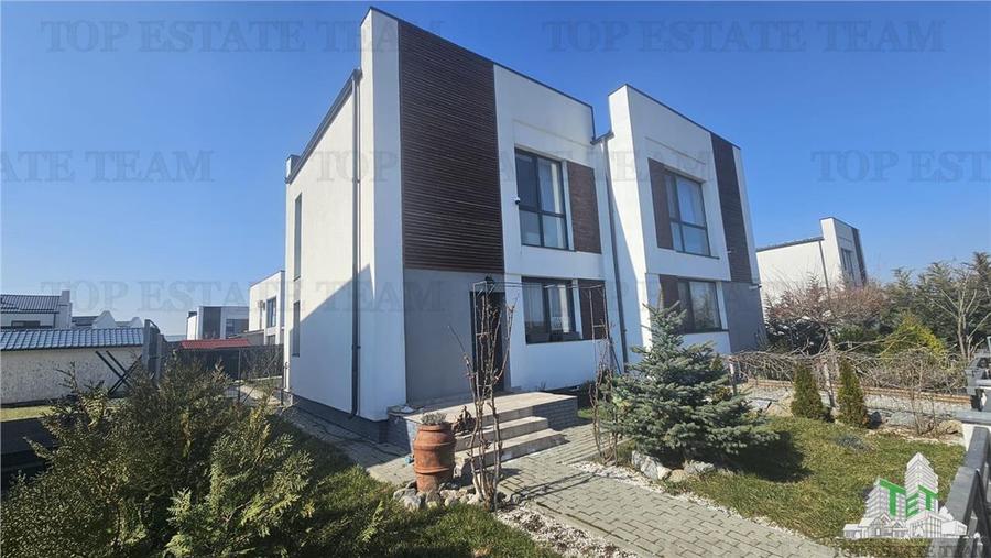 Duplex cu 3 camere cu Canalizare în Ulmi