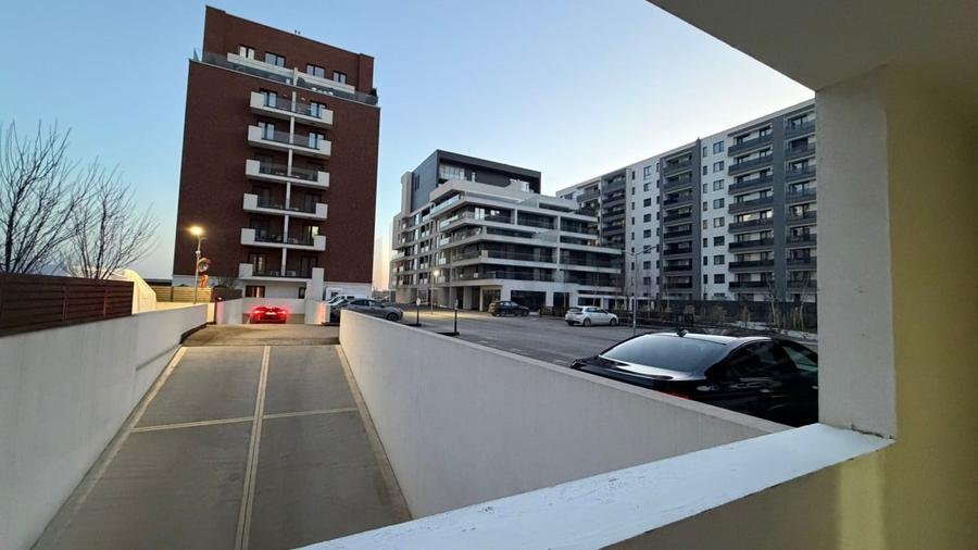 Apartament cu 4 camere decomandat, mobilat în Pipera