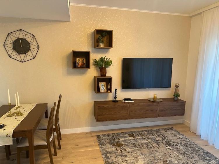 Apartament cu 2 camere semidecomandat, mobilat în Dămăroaia
