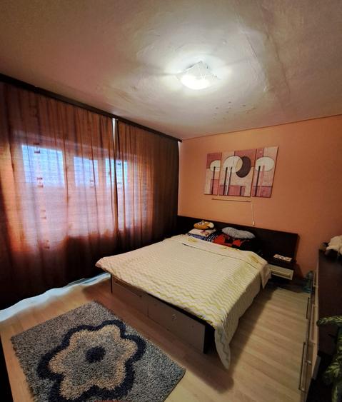 Apartament cu 2 camere decomandat în Steaua