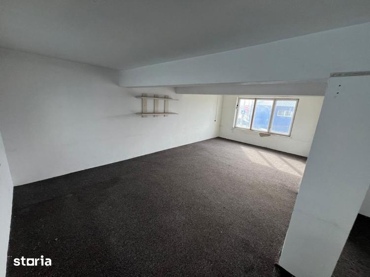 Spațiu comercial, de 1,300 mp, în Central