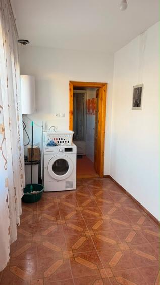 Casă individuală cu 4 camere cu Teren 600 Mp în Central
