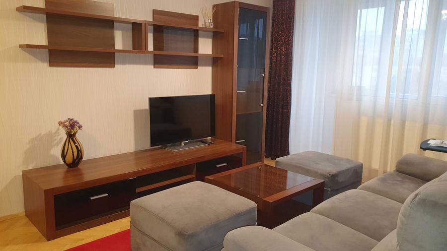 Apartament cu 3 camere decomandat, mobilat în Cetății