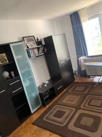 Apartament cu 2 camere decomandat în Pandurilor