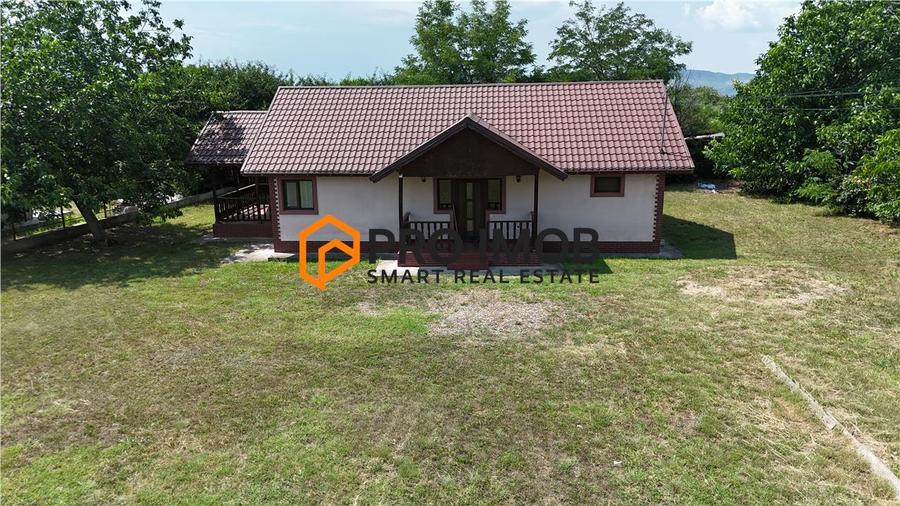 Casă individuală cu 3 camere cu Teren 1385 Mp în Săpoca
