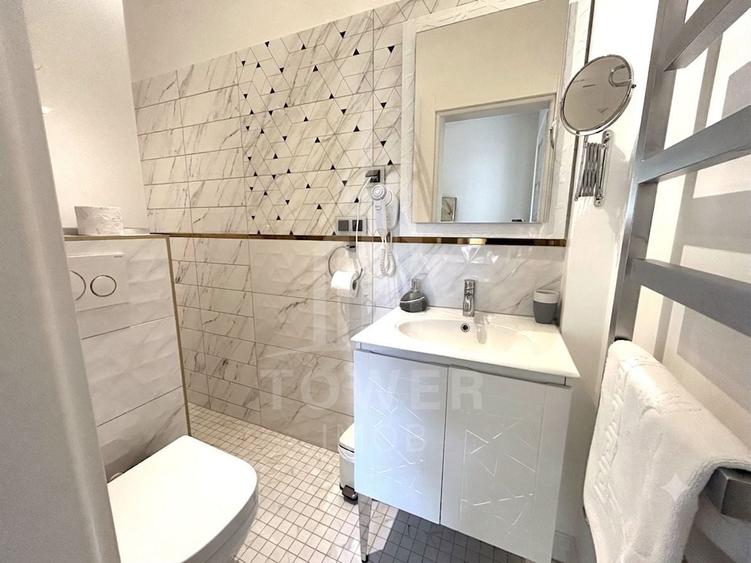 Apartament cu 4 camere decomandat în Central