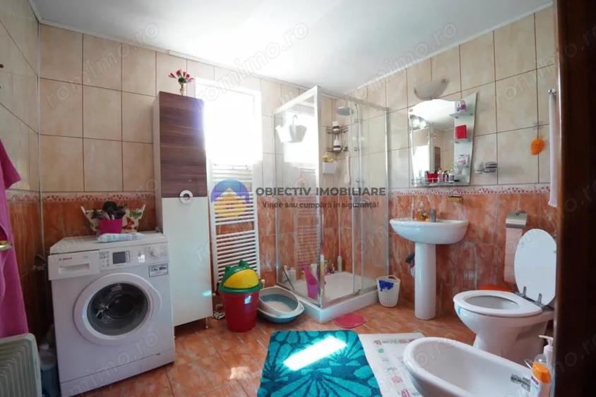 Casă cu 3 camere cu Teren 1800 Mp în Bistrița