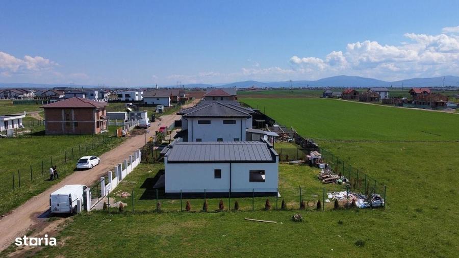 Casa/Vila cu 4 camere de vanzare - Sanpetru - 5