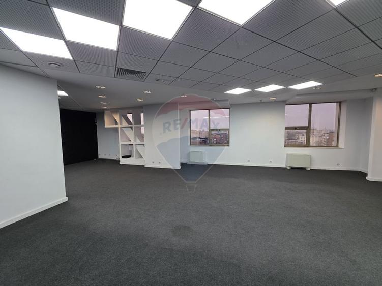 Birou, de 183.47999572754 mp, în Centrul Bancar