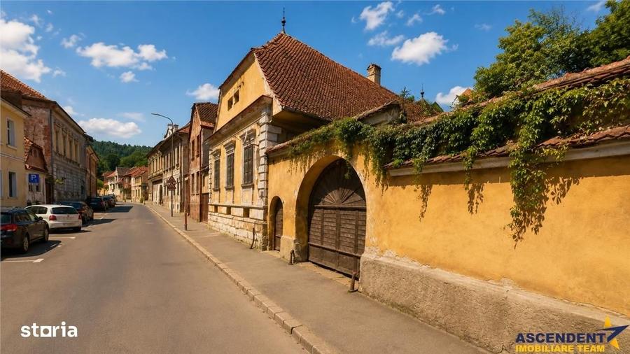 Casă cu 3 camere în Centrul Istoric