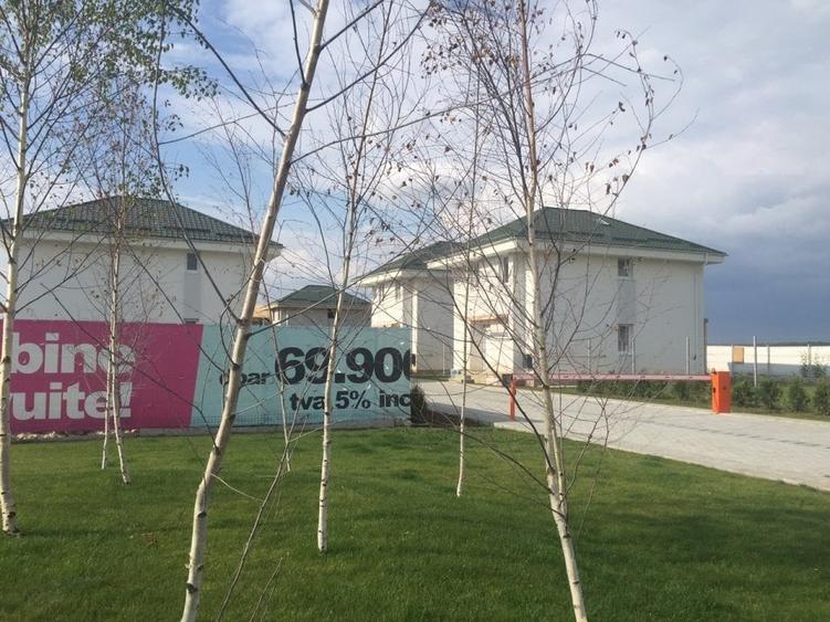 Teren Construcții intravilan de 375 mp, în Săbăreni