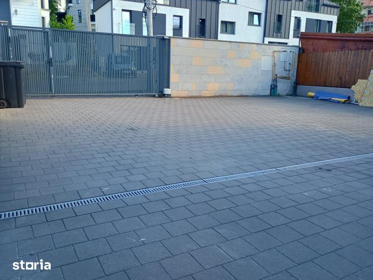 Spațiu comercial, de 500 mp, în Zorilor