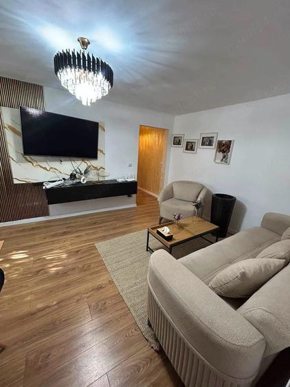 De vanzare apartament cu 3 camere, lux, etajul2, renovat complet, mobilat 64000euro - 8