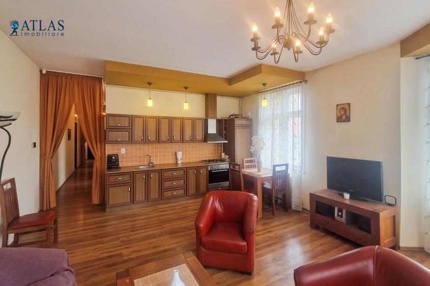 Apartament cu 2 camere decomandat în Centrul Istoric