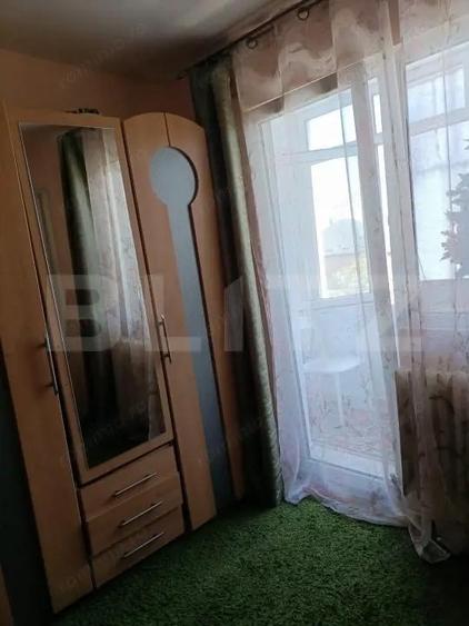 Apartament cu 3 camere semidecomandat în 14 Mai