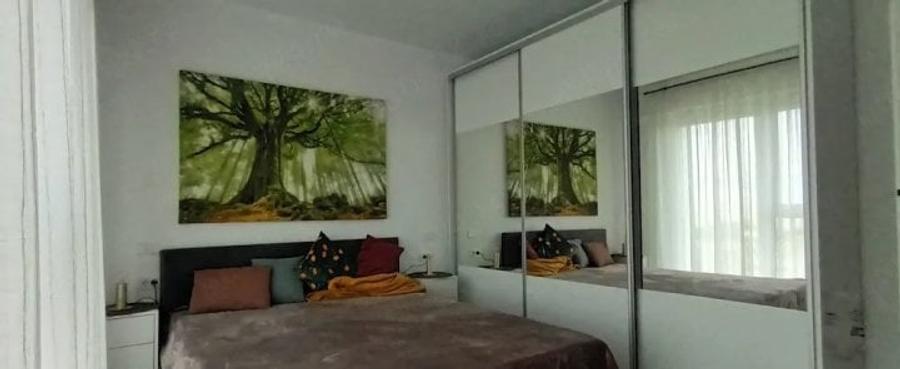 Apartament cu 2 camere decomandat, mobilat în Parcul Carol