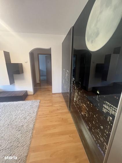 Apartament cu 2 camere în Podu Roș