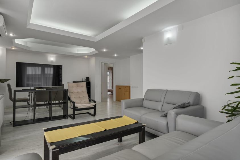 Apartament cu 4 camere în Herăstrău