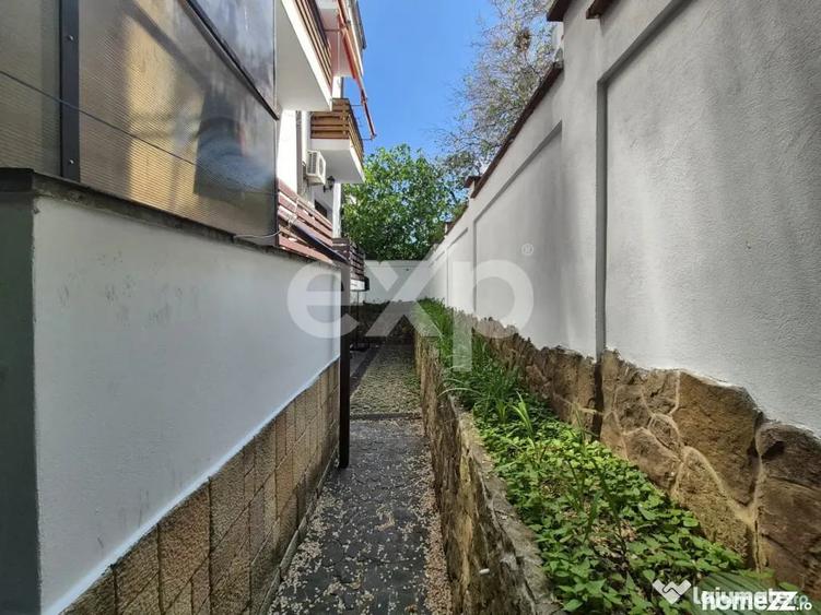 Apartament cu 3 camere semidecomandat în Lacul Tei