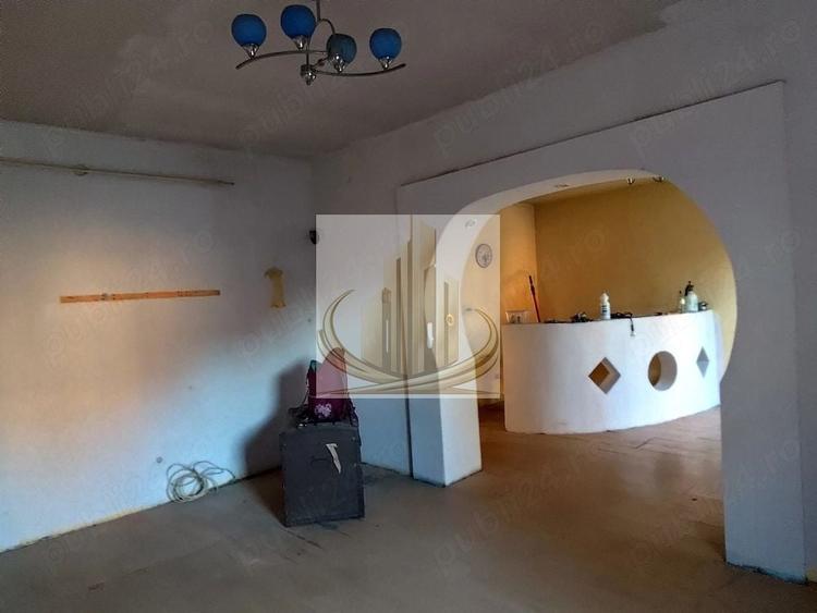 Casă individuală cu 3 camere cu Canalizare în Ronaț